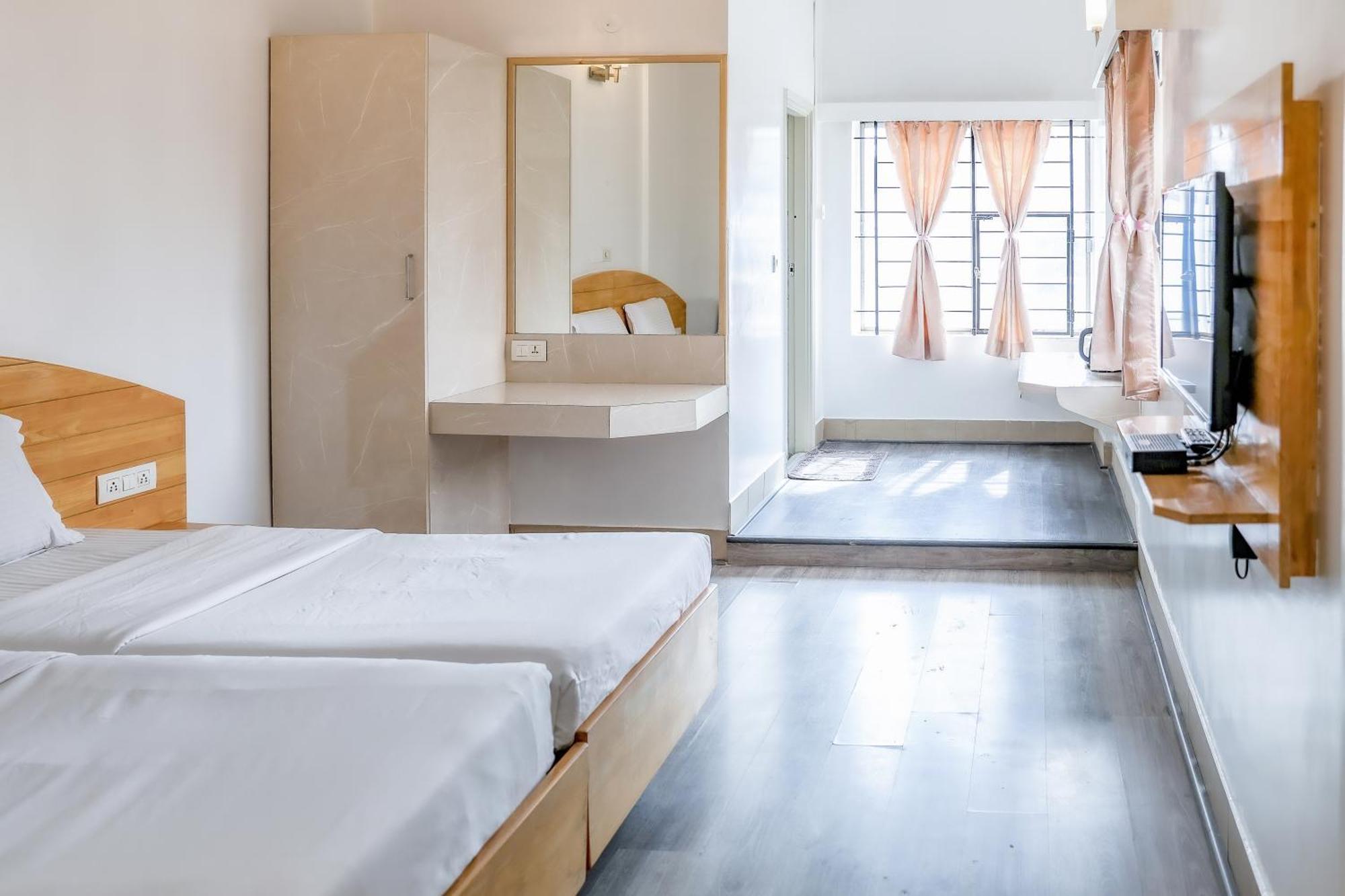 Hotel Vellara Μπανγκαλόρ Εξωτερικό φωτογραφία