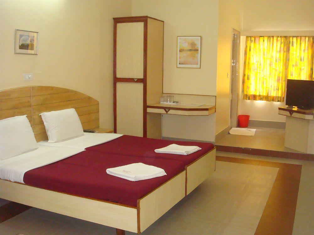 Hotel Vellara Μπανγκαλόρ Εξωτερικό φωτογραφία