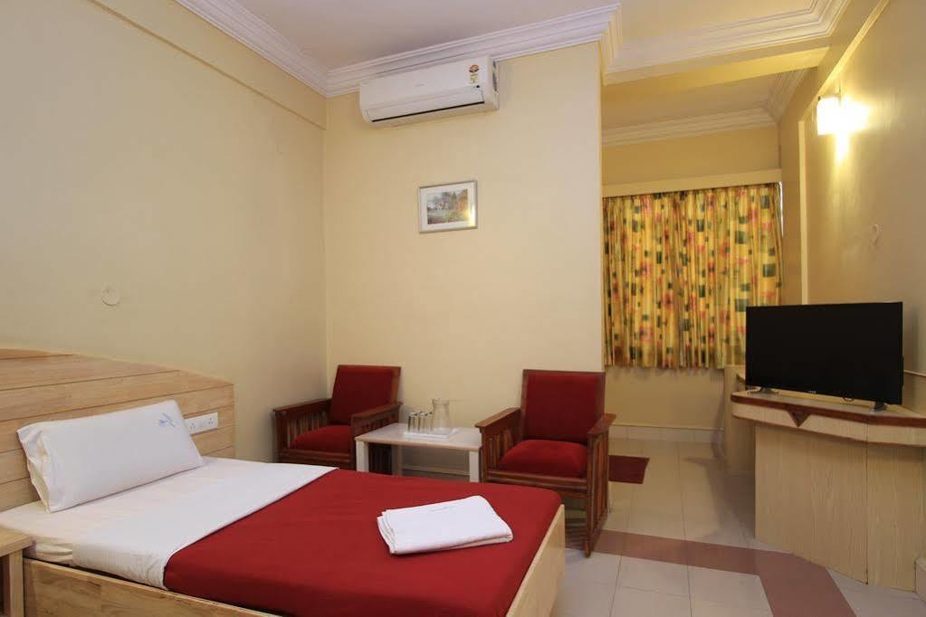 Hotel Vellara Μπανγκαλόρ Εξωτερικό φωτογραφία